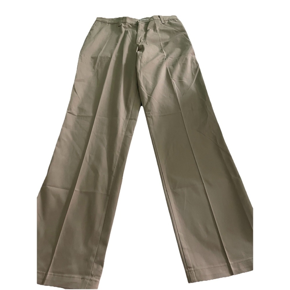 Wrangler Riata Flat Front Relaxed Fit Stretch Wrinkle Resistant 32x32 NWT